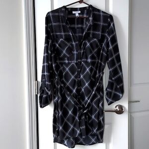 Liz Lange maternity black white long sleeve button-up dress large